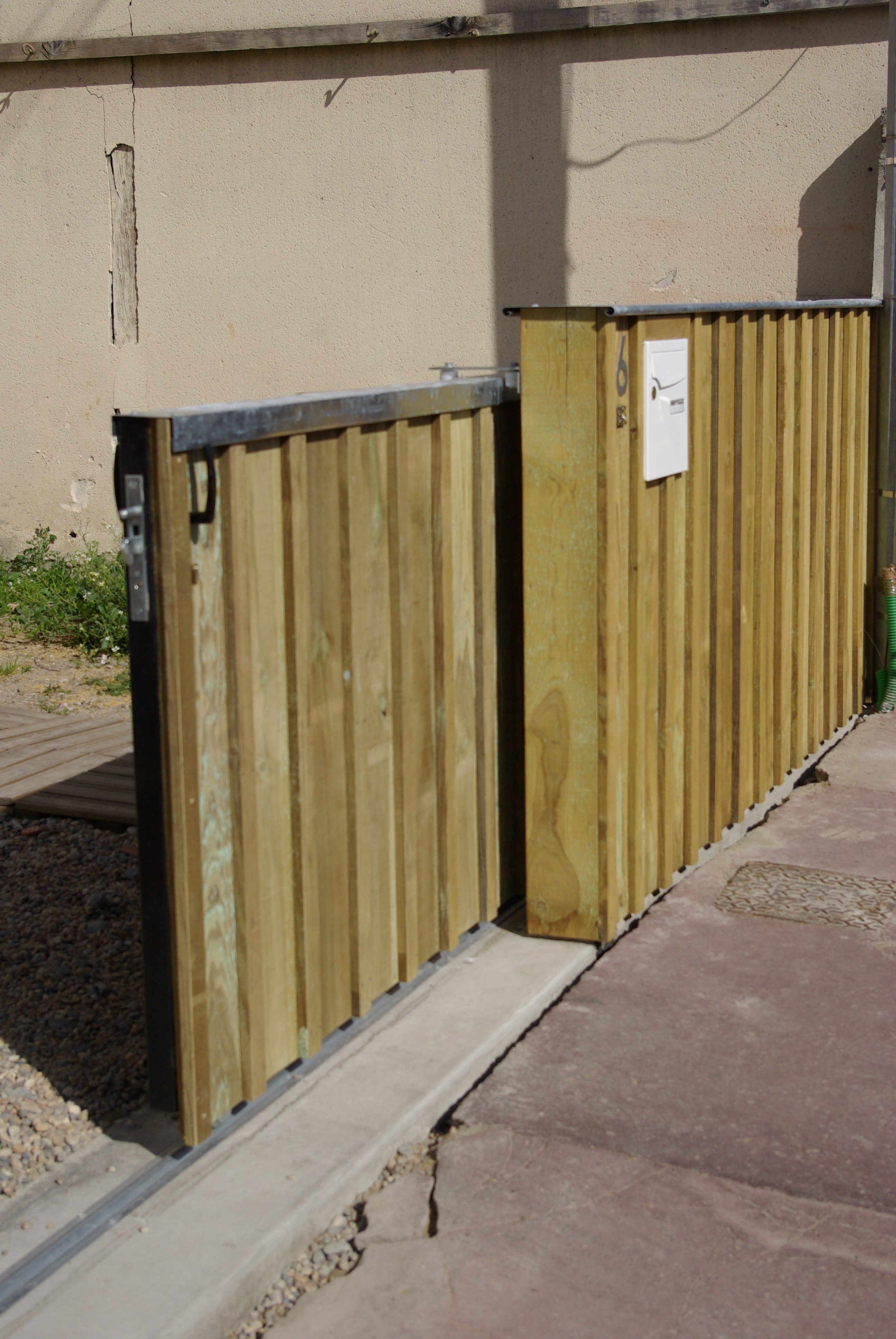 clôture en volige en pin des landes au Bouscat